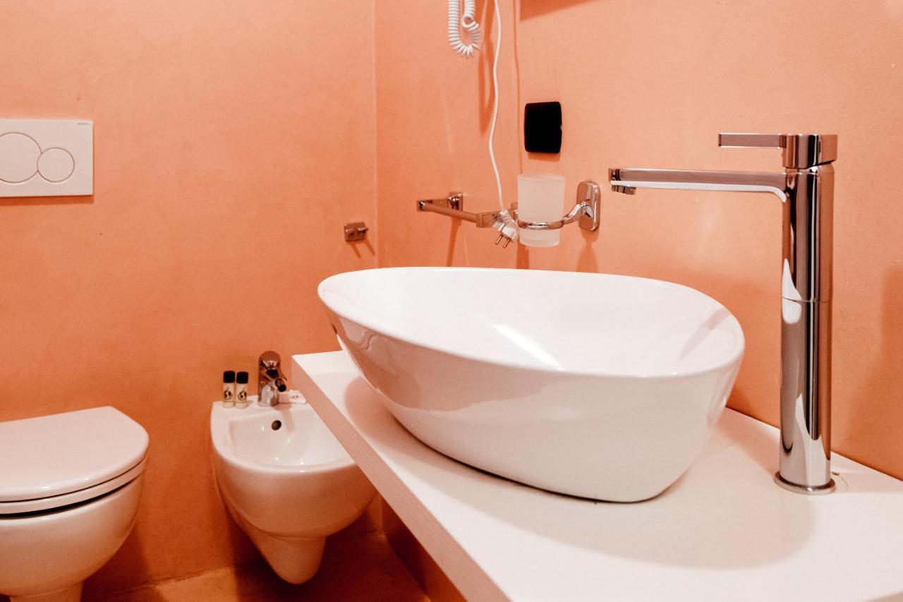 Blue Loft - The House Of Travelers Apartment Como Bagian luar foto